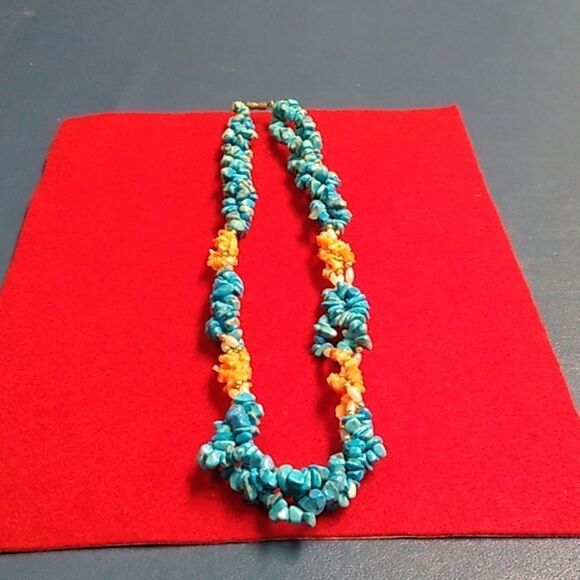 Vintage Multi Strat Chips Turquoise & Coral w/Seed Pearls Gold Tone Bead Necklac - Picture 4 of 8